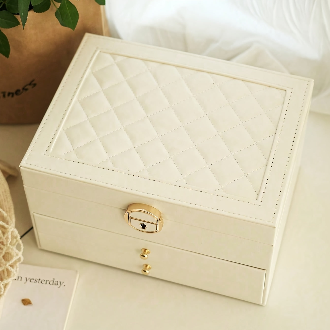 Elegant French-Style Jewelry Box with Key Lock - Large Capacity, Three-Tier Organizer for Necklaces, Earrings, Rings, And Bracelets - Classic Design with Drawers, Ideal for Spring, Summer, Fall, And Winter, Jewelry Storage|Classic Jewelry Box|